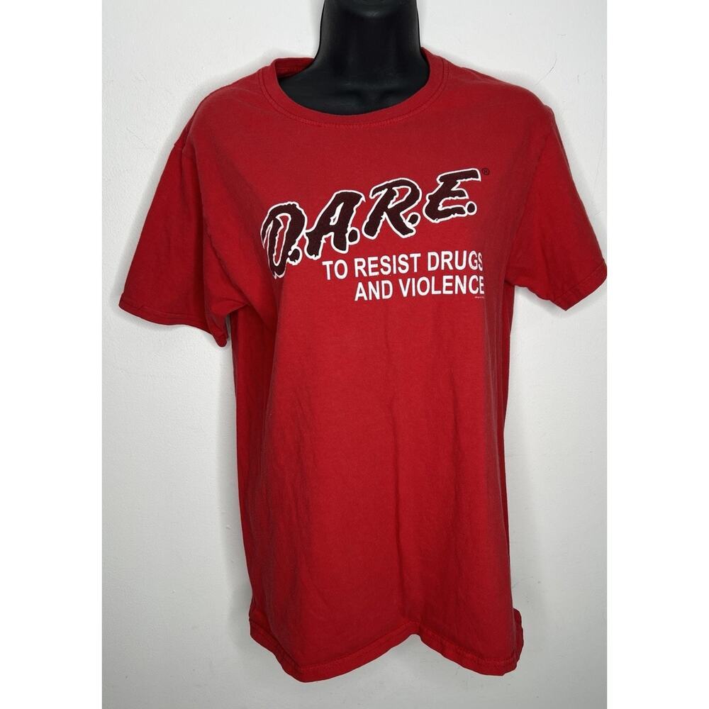 Vintage Dare Shirt Red Resist Drugs Fruit of the Loom Silver Y2K 90s Size Small - Picture 3 of 12